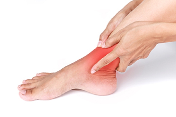 Causes and Symptoms of Chronic Ankle Pain